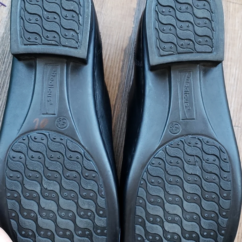 Medicus Leather Upper Emily Loafers Size5 1/2 M NWOT